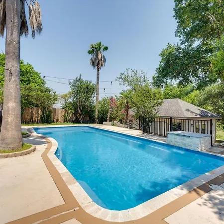 Luxe San Antonio Vacation Rental With Private Pool!